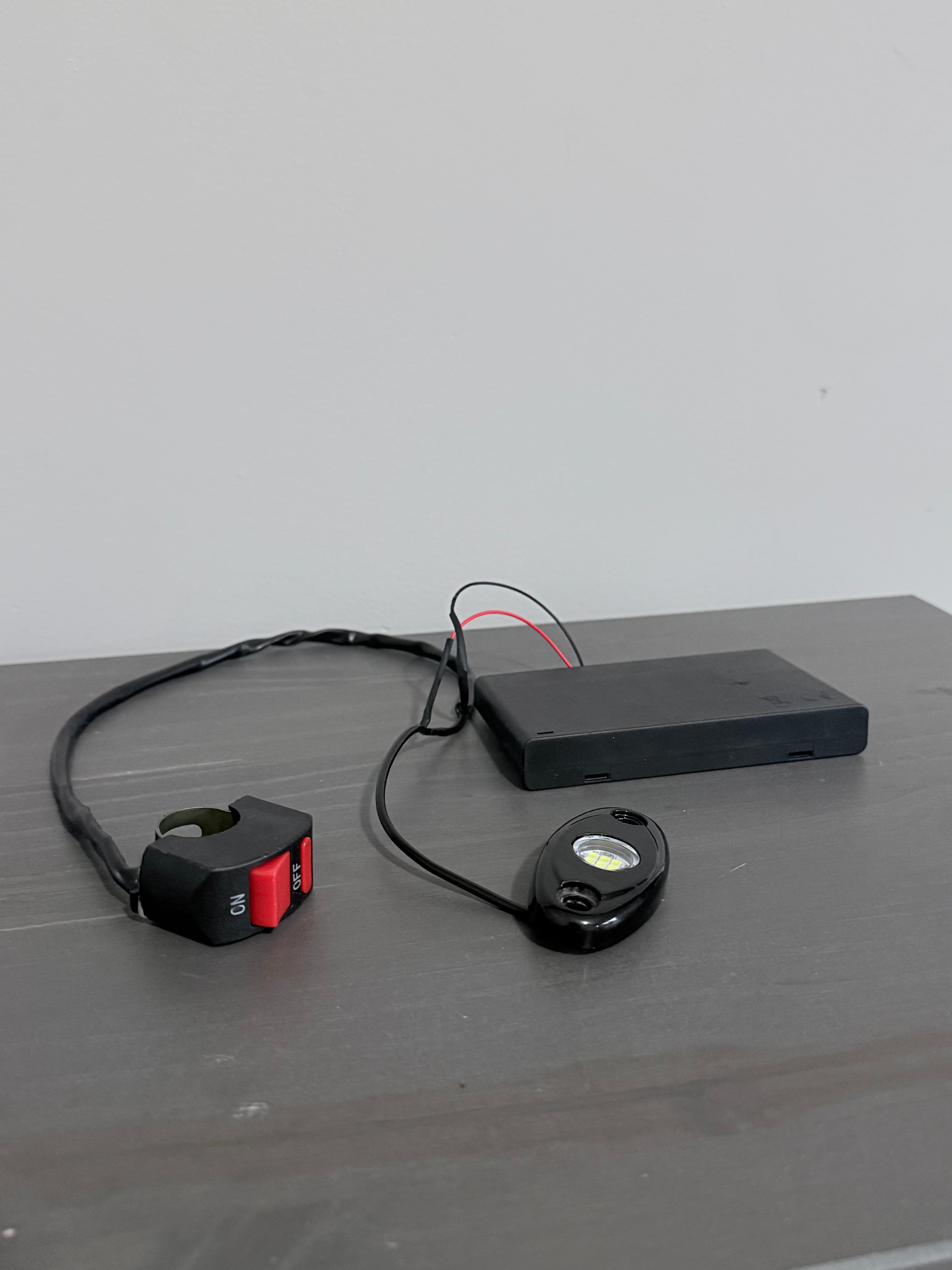Battery-Powered LED Rock Light with On/Off Switch